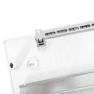 Щит распределительный навесной 