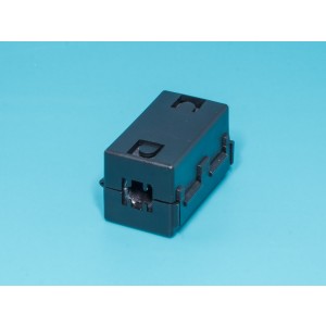 FRS-6.5C, Ферритовый фильтр внутр.d 6.5мм, прямоугольный корпус, защелка (CF-65S) 17.8*32.5*6.5