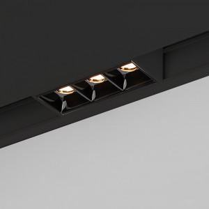 Светильник MAG-LASER-45-L84-3W Day4000 (BK, 15 deg, 24V) 027622, Светильник для магнитных треков шириной 45мм, 3Вт. Цвет свечения ДНЕВНОЙ 4000K, световой поток 226лм, угол 15°, CRI>90. Корпус прямоугольный, металл, цвет черный, IP20. Размеры LxWxH 84x35x43мм. Входное напряжение DC24V, мощность 3Вт. Драйвер DС24V/AC230V