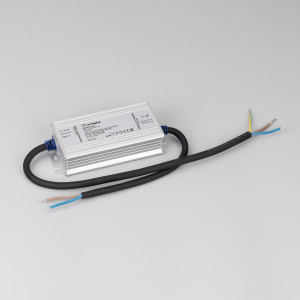 Блок питания ARPJ-LG-562300-PFC (75W, 25-56V, 0.9-2.3A) 046267, Источник тока с гальванической развязкой для светильников и мощных светодиодов. Входное напряжение 120-277 VAC. Выходные параметры: 25-56 В, 900-2300mА (регулировка встроенным потенциометром, установка по умолчанию 1800мА), 75 Вт. Встроенный PFC >0.95.