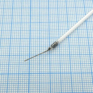 Лампа CCFL 25.5/28.5см(2,3мм) подсв. ЖКИ, длина лампы 15.5 мм + гибкие контакты по 1.5 см, диаметр 2.3 мм