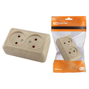 Розетка двойная 2П открытой установки с з/ш IP20 10А, сосна "Ладога" SQ1801-0055