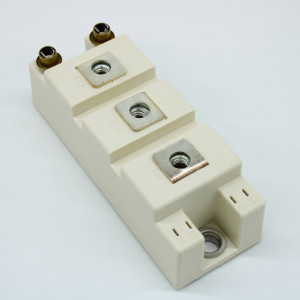 SKM75GB17E4, Силовой модуль IGBT N-канальный 1700В 88А