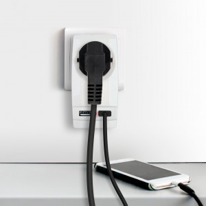 Адаптер 1-м с заземл. Polynom SP-1e-USB-W 220В 2хUSB 2100мА бел. Б0026332