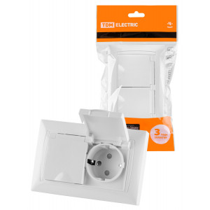 Розетка двойная 2П+З 16А 250В IP44 с защ. шт. с крышкой белая "Лама" SQ1815-0060