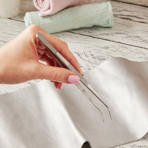 Пинцет изогнутый, узкий, фиксатор, рифленый 155мм ПРОФИ 12-0355