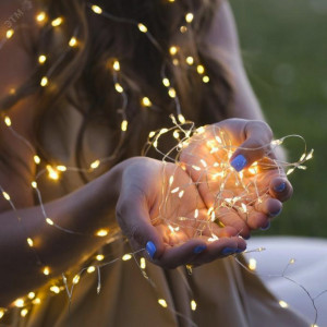 Светодиодная новогодняя гирлянда ЕNIG - 100M нить Мишура 3 м теплый белый 150 microLED 220 V Б0051871