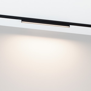 Светильник MAG-MICROCOSM-FLAT-L300-8W Day4000 (BK, 100 deg, 24V) 043272, Светильник для магнитных треков MAG-MICROCOSM шириной 10,5 мм. Мощность 8 Вт, св. поток 251 лм, 31 лм/Вт, дневной 4000 K, CRI>90, угол 100°, напряжение питания 24 В. Черный прямоугольный корпус из алюминия, экран поликарбонат, степень защиты IP20. Размер: