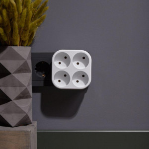 Разветвитель 4-м без заземл. 6-10А бел. 11-1072