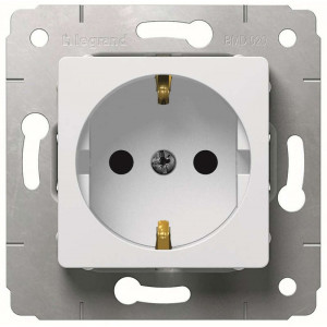 Розетка 2К+З БЕЛ CAR 773659
