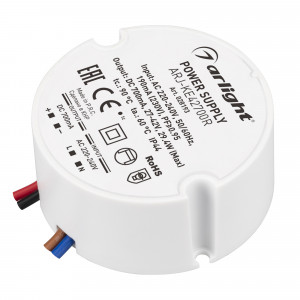 Блок питания ARJ-KE42700R (29W, 700mA, PFC) 028193, Источник тока с гальванической развязкой для светильников и мощных светодиодов. Входное напряжение 220-240 VAC. Выходные параметры: 27-42 В, 700 mА, 29 Вт. Встроенный PFC >0.95. Негерметичный пластиковый корпус IP 44. Габаритные размеры диаметр в окружнос