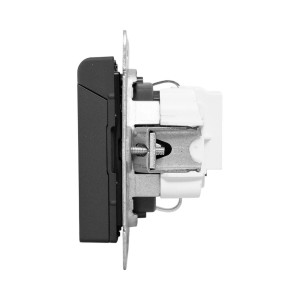 Механизм розетки, 16А, IP44, с заземлением, со шторками, c крышкой, ч-рный Эпика EKF UP1-SOB-111-44