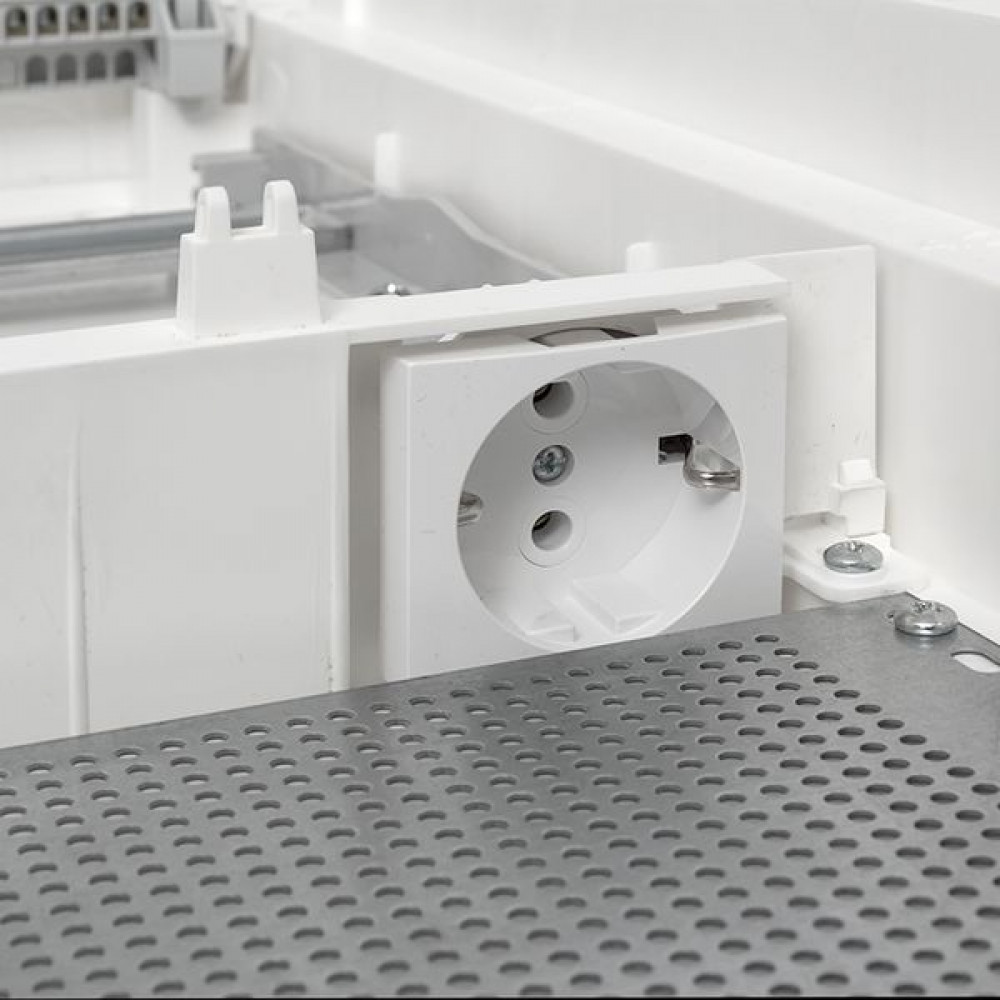 Изображение товара Модульная розетка 16 А Nova PROxima для надежного электропитания