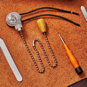 Выключатель для настенного светильника с проводом и деревянным наконечником Silver блист. 06-0242-A