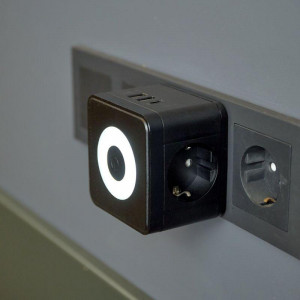 Двойник электрический Куб 16А с/з+2хUSB-A 2.4А+USB Type-C 3А с ночной подсветкой черн. 11-1252