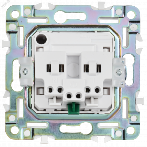 SKANDY Розетка с заземлением с защитными шторками 16А безвинтовое крепление SK-R06Gr серый IEK SK-R14-16-1-K03