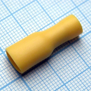 FDFD5.5-250  Yellow, наконечник кабельный ножевой (гнездо) полностью в изоляции 0.8х6.35мм, сеч. пров. 4.0-6.0мм2