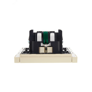 FORTE&PIANO Розетка 1-местная с заземлением с защитными шторками безвинтовое крепление 16А FP413 ваниль IEK FP-R14-16-1-K10