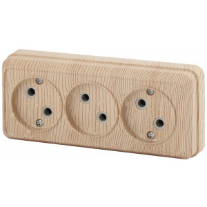 2-205-11 Розетка 3х2P, 16А-250В, IP20, ОУ, Quadro, сосна (10/200/2400) Б0036144