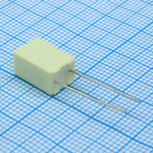 R82EC4100DQ70J, Конденсатор металлоплёночный полиэтилентерефталатный 1мкФ 100В ±5% (7.2х6х11мм) шаг выводов 5мм 105°С автомобильного применения