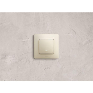 Выключатель 1-кл. СП Etika 10А IP20 250В 10AX с подсветкой/индикацией безвинтов. зажимы механизм сл. кость Leg 672303