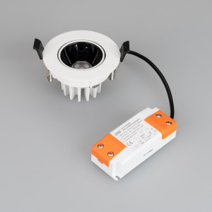 Светильник MS-FORECAST-BUILT-TURN-R82-8W Warm3000 (WH-BK, 32 deg, 230V) 035448, Встраиваемый поворотный светильник даунлайт. Мощность 8.4 Вт, св. поток 700 лм, 83 лм/Вт, теплый 3000 K, CRI>90, UGR<16, угол 32°, напряжение питания 230 В. Белый круглый корпус из алюминия, черный ГЛЯНЦЕВЫЙ отражатель из PMMA, степень защиты IP20. Размер