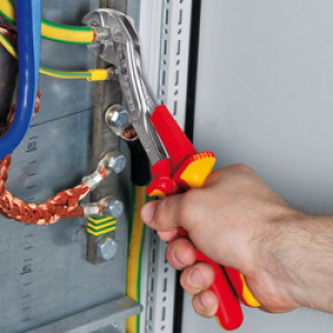 Клещи переставные VDE, зев 50 мм, длина 250 мм, хром, 2-комп диэлектрические ручки KN-8806250