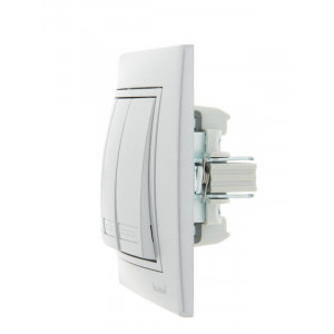 Выключатель 3-кл. СП Mira 10А IP20 со вставкой сер. метал. 701-1010-109