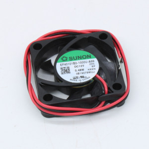 EF40101B2-1000U-A99, Вентилятор аксиальный постоянного тока 12В, 40x40x10 мм, 0.037 А, подшипник качения, подключение-провод, уровень шума 17.7 дБа, воздушный поток 9.35 куб.м/ч, 5000 об/мин, мощность 0.45 Вт, авторестарт