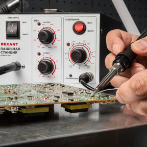 Паяльная станция R852, Паяльная станция (паяльник + фен), модель R852, компрессорная, 100-480°C