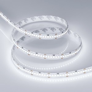 Лента RT 2-5000 24V White5500 10mm (2835, 252 LED/m, LUX) 023555, Гибкая лента LUX, светодиоды smd 2835, 252 шт/м (1260 шт на 5м), белая плата 10 мм, скотч 3М. Цвет БЕЛЫЙ 5500-6000K. Питание 24V, мощность 10 Вт/м (50 Вт на 5м), угол 120°, цветопередача CRI>85. Размеры 5000х10x1.5мм. Мин.отрезок 27.77мм, 7 светодиодов. Ц