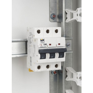 Выключатель автоматический модульный 3п C 40А M10N ARMAT AR-M10N-3-C040