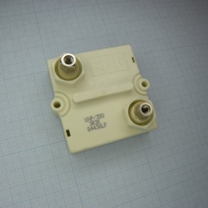 UXP-300     3R3 ±10%, Резистор силовой безиндуктивный 300W, 3.3Ом ±10%