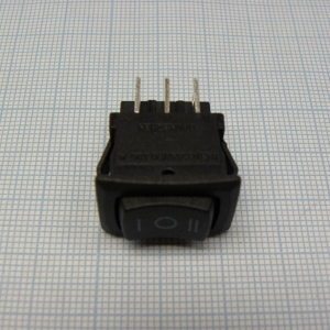 DS SC-776 (ON)-OFF-(ON), 3 полож. 6 конт. 250V/8(3)А без фиксации в крайних положениях