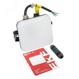 Прожектор светодиодный СДО-4002 20Вт 4000К IP65 с равномерной засветкой LUMA EKF FLL-4002-20-4000