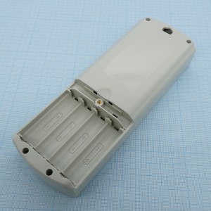 G1390G, Прочный пластиковый корпус для пульта управления с отсеком для батареек, серый