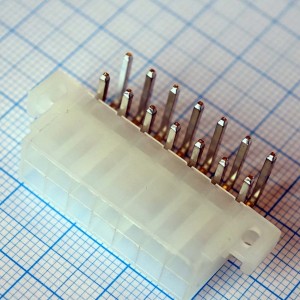 MF 2x07MR, Разъем низковольтного питания, вилка