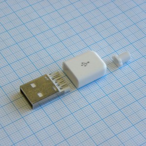 USB AM белый пластиковый кожух, Разъем USB тип А,  вилка на кабель с белым кожухом
