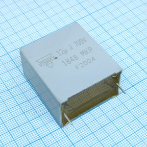 MKP1848612704K2, Конденсатор металлоплёночный полипропиленовый 12мкФ 700В ±5% (32х20х35мм) радиальный 27.5мм 0.006Ом 105°С автомобильного применения