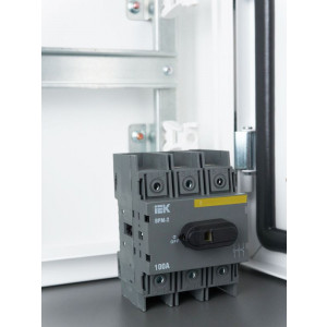 Выключатель-разъединитель модульный ВРМ-2 3P 100А MVR20-3-100