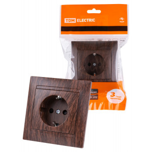 Розетка 2П+З 16А 250В с защ. шт. венге "Лама" SQ1815-0411