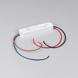 Блок питания ARPV-SP-12018 (12V, 1.5A, 18W) 038978, Источник напряжения с гальванической развязкой для светодиодных изделий. Входное напряжение 220-240 VAC. Выходные параметры: 12 В, 1.5 А, 18 Вт, PF >0.5. Герметичный пластиковый корпус IP 67. Рабочая температура -20…+45C° 130 мм,