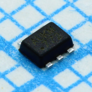 NCV8170AXV150T2G, Стабилизатор с низким падением напряжения 150мА SOT563