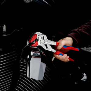 Клещи переставные-гаечный ключ, зев 52 мм, длина 250 мм, хром, 2-комп ручки KN-8605250, Сочетание двух инструментов в одном позволяет заменить полный набор гаечных ключей как метрических, так и дюймовых, многокомпонентные рукоятки, длина 250мм