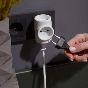 Разветвитель 3-м без заземл. 6-10А 220В евростандарт 11-1068