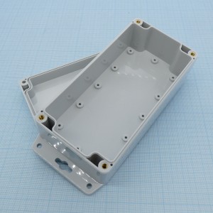 G258MF, Герметичный корпус из поликарбоната с фланцем, IP65, светло-серый