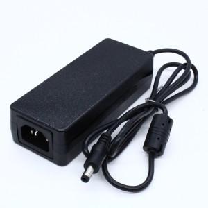 GST40A05-P1J, AC-DC, 25Вт, вход 90...264B AC, 47...63 Гц, 127...370B DC, выход 5B/5A, изоляция 3000В AC, 125x50x31.5мм, -30...+70°С, сетевой разъём IEC320-C14, выходной разъем 11, диам. 5.5х2.1мм