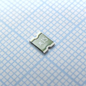 miniSMDC150F-2, Самовосстанавливающийся предохранитель PTC 1.5A(hold) 3A(trip) 6VDC 100A 0.8W 0.5s 0.04Ohm SMD