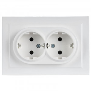 BRITE Розетка 2-местная с заземлением с защитными шторками 16А в сборе РСш12-3-БрАБ арктический белый IEK BR-R24-16-K91-F