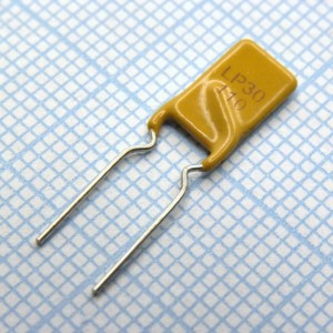 LP30-110F, Самовосстанавливающийся предохранитель PTC 1.1A(hold) 2.2A(trip) 30V 40A 1W 6.6s 0.05Ohm Radial 8.2 X 3 X 14mm